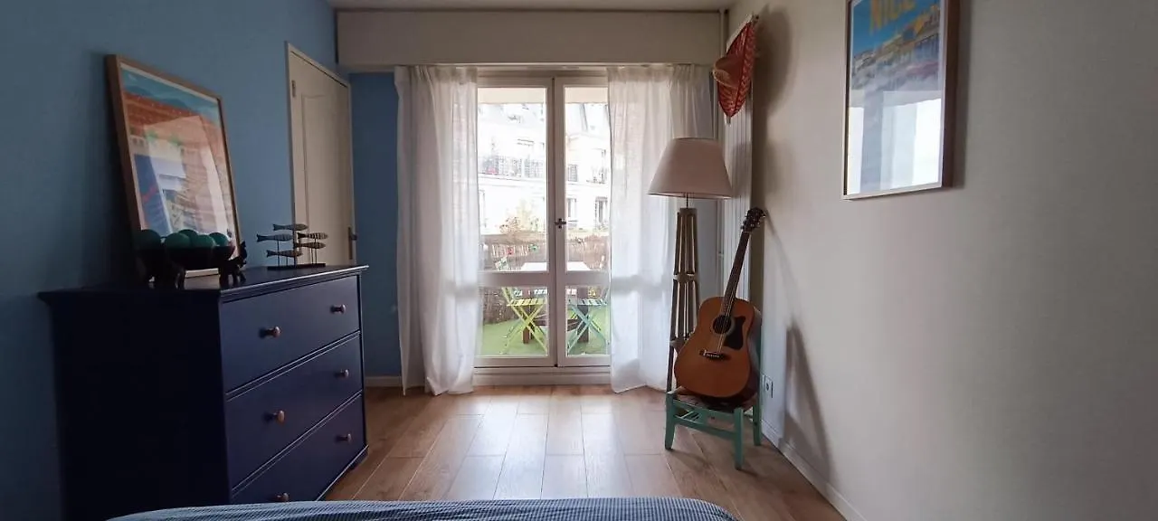 Cozy Love Cocoon With A Nice Balcony Apartment Paris France
